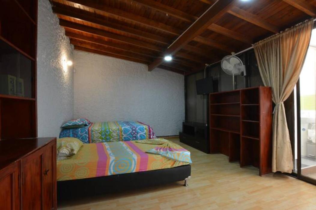 International House Co-Living Hostel Medellín Esterno foto